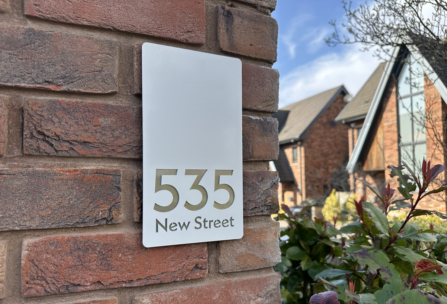 003: Number & Street [vertical]